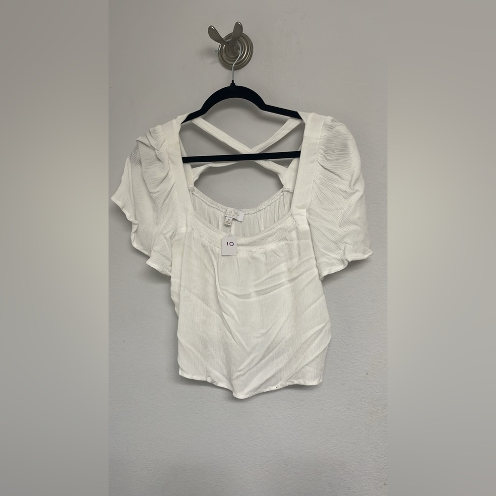 Elegant White Flutter Sleeve Blouse
